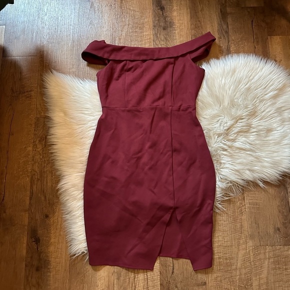 LULU’S Way Of Love Wine Red Off The Shoulder Bodycon Dress - Picture 2 of 3